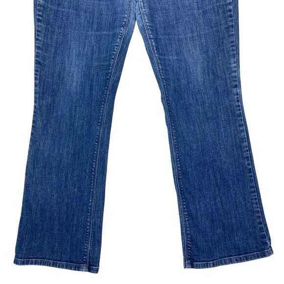 Levi's 515 Bootcut Jeans Womens 31 x 30 Blue Medium Wash Modest Business Casual - Picture 4 of 16